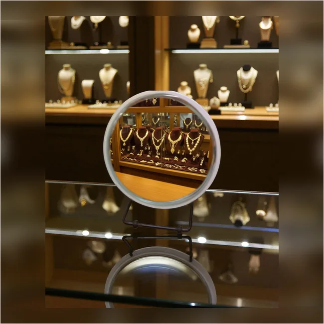 Round Shaped Counter Top Mirror